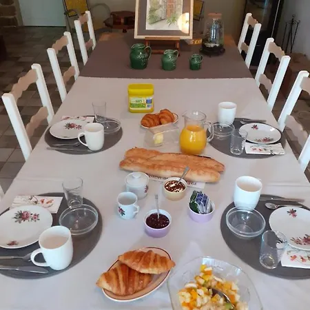 Les Trois Charmes Guest house